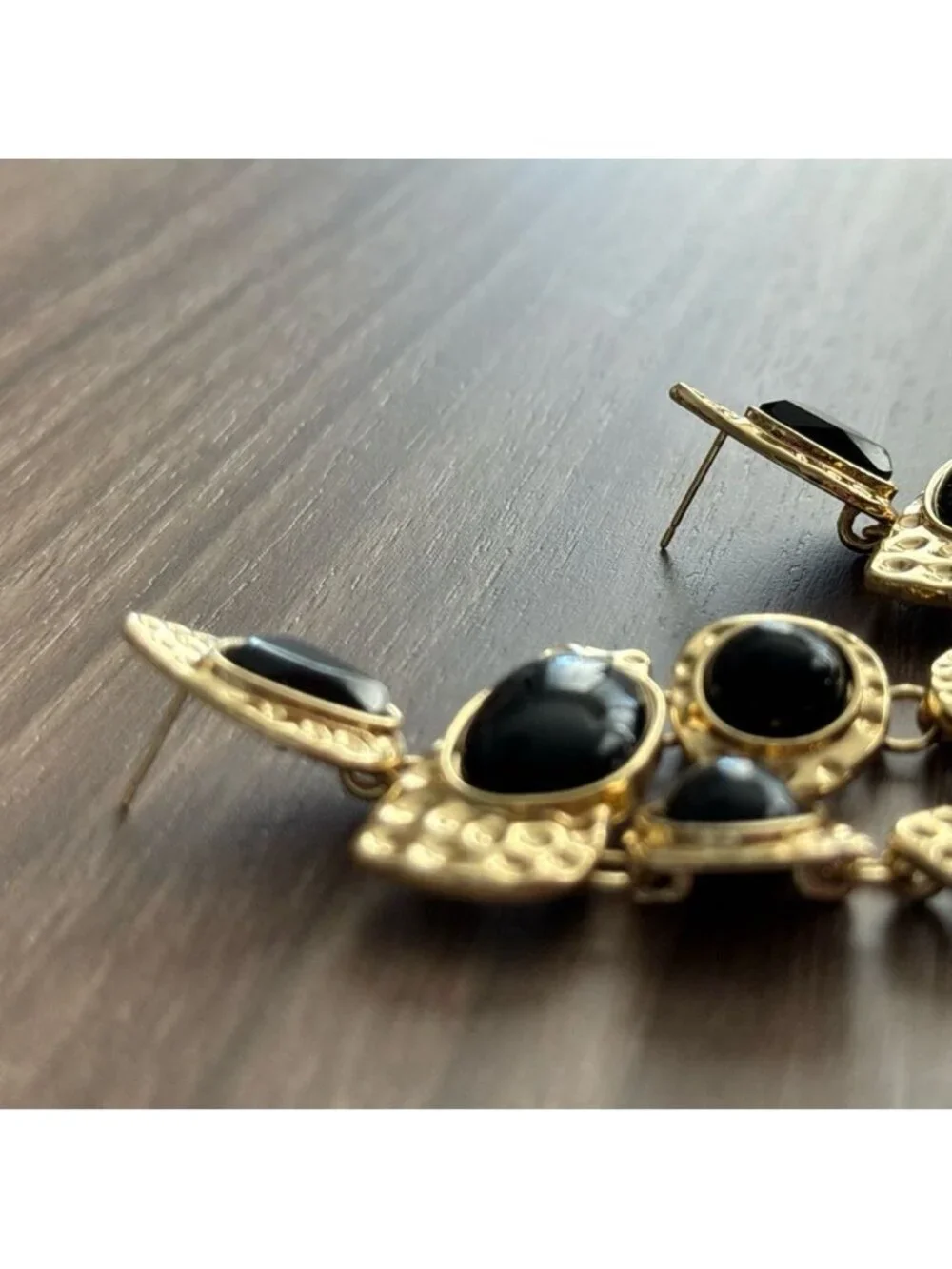 Black stone Earrings Q546